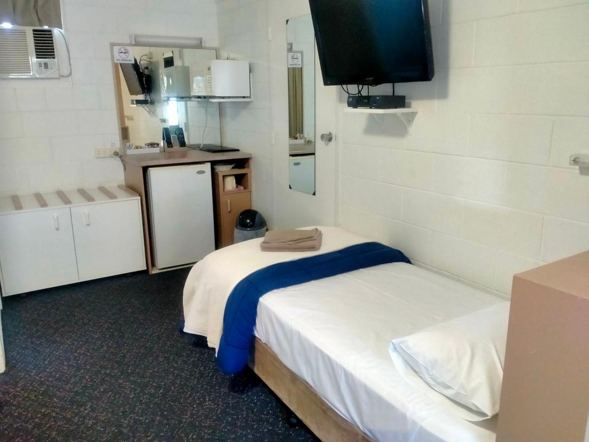 Oakey Motel Bagian luar foto