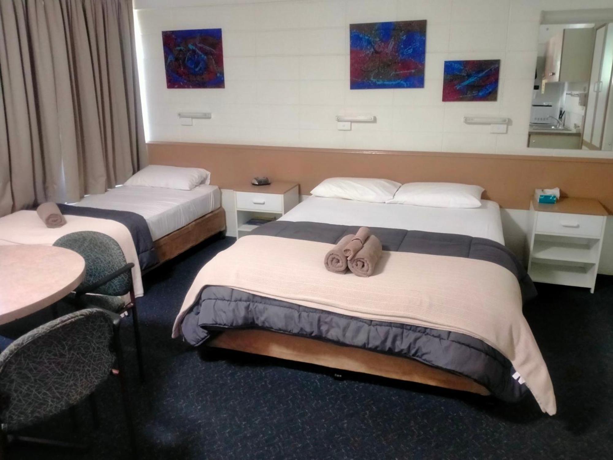 Oakey Motel Bagian luar foto