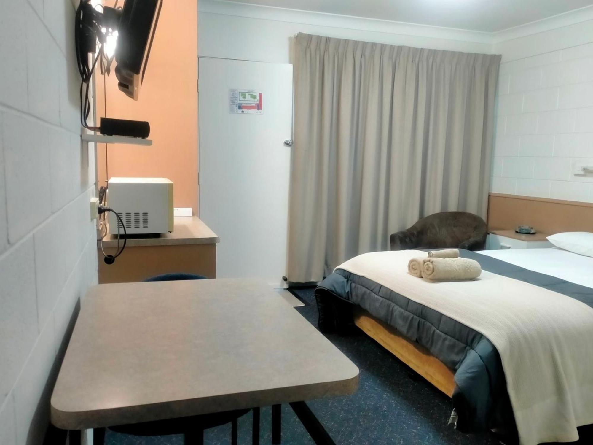 Oakey Motel Bagian luar foto