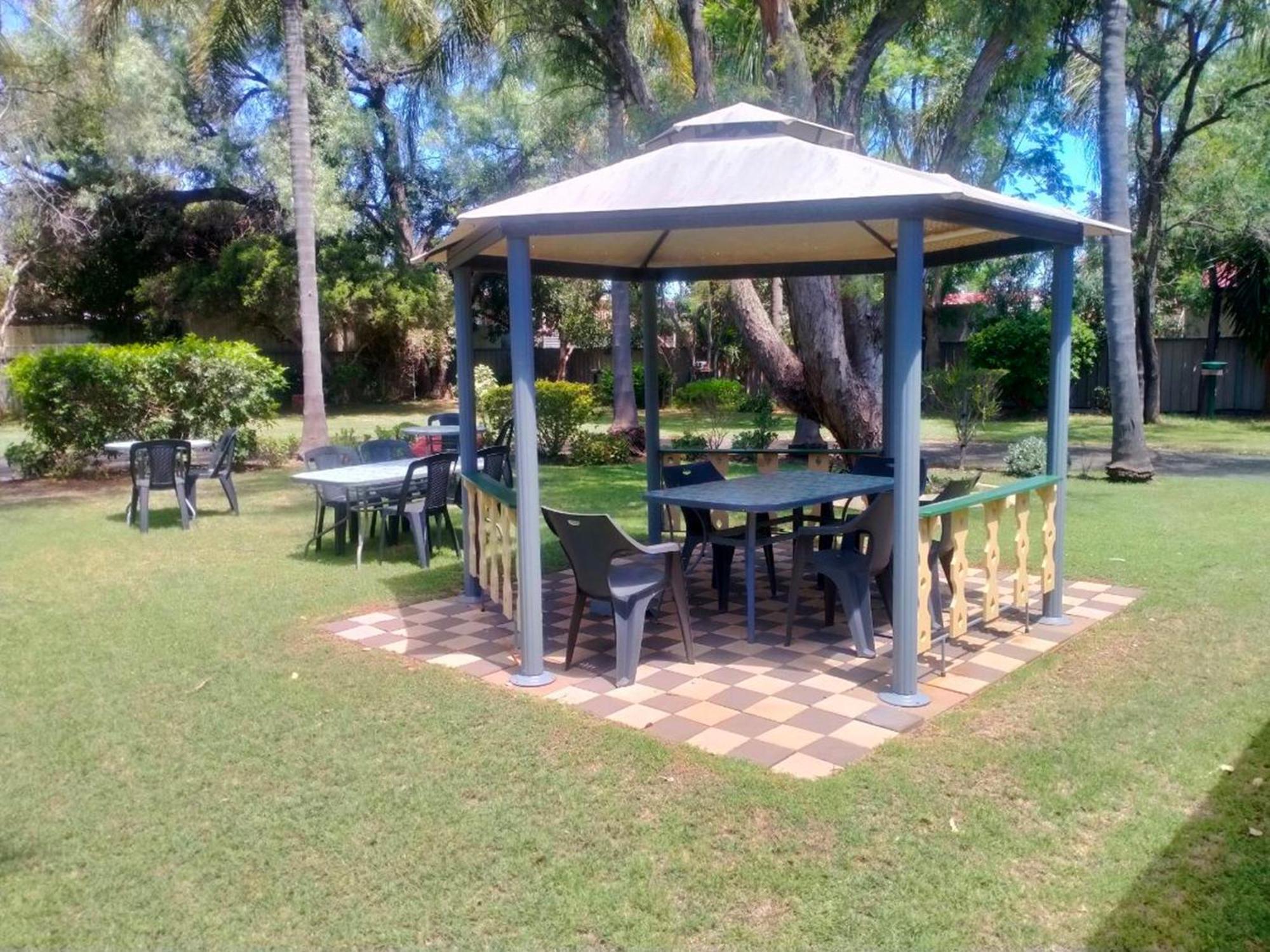 Oakey Motel Bagian luar foto