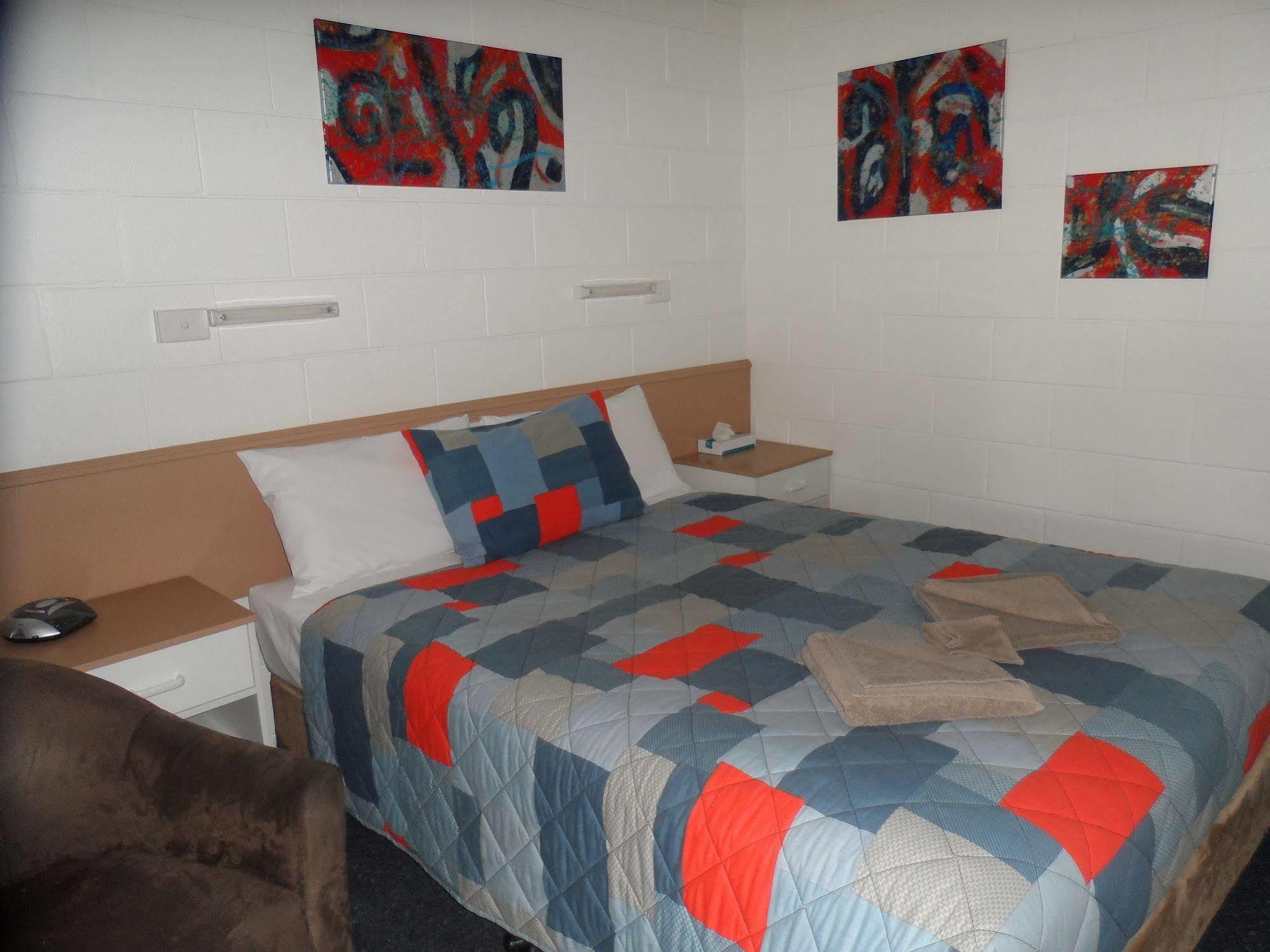 Oakey Motel Bagian luar foto