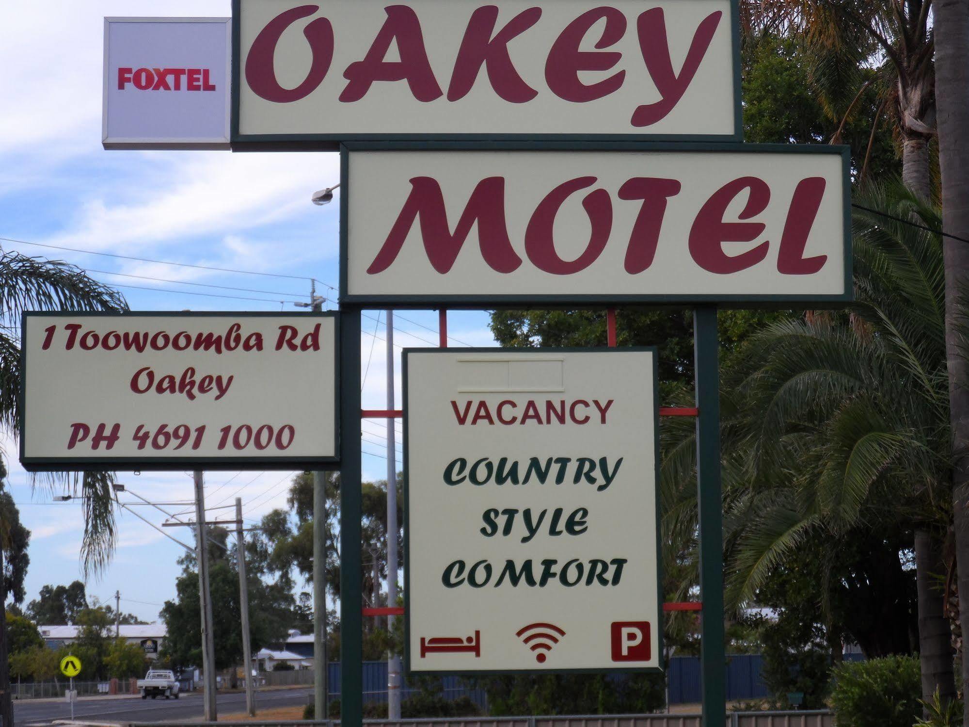 Oakey Motel Bagian luar foto